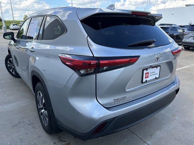 used 2020 Toyota Highlander car, priced at $32,891