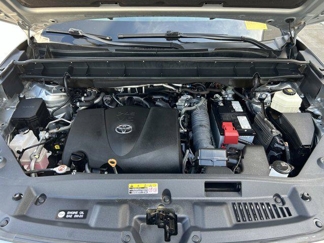 used 2020 Toyota Highlander car, priced at $32,891