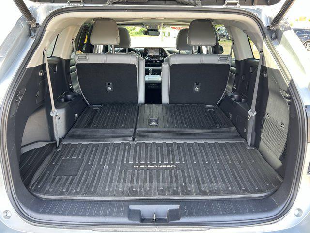 used 2020 Toyota Highlander car, priced at $32,891