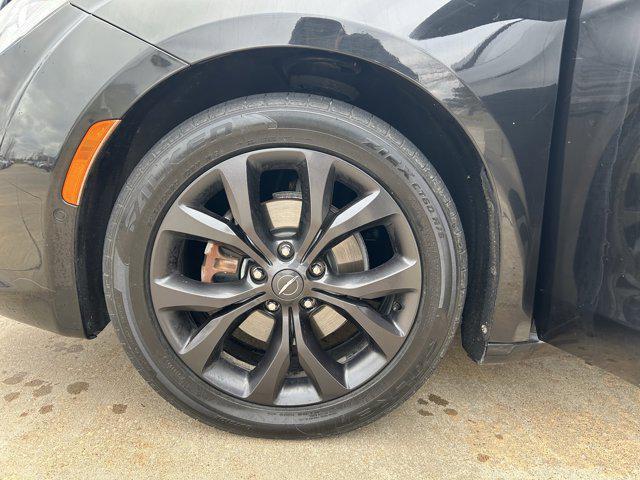 used 2018 Chrysler Pacifica car, priced at $13,698