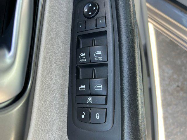 used 2022 Chrysler Pacifica car, priced at $27,623