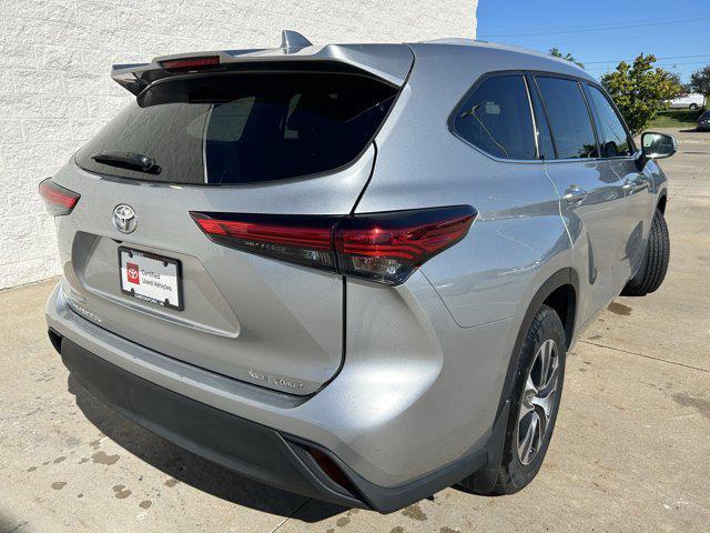 used 2022 Toyota Highlander car, priced at $37,932
