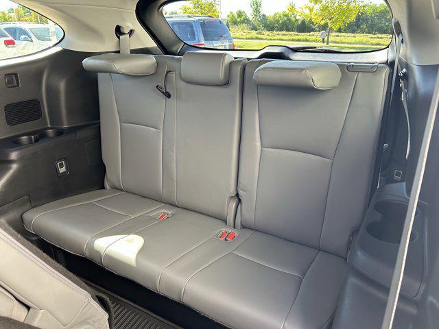 used 2022 Toyota Highlander car, priced at $37,932