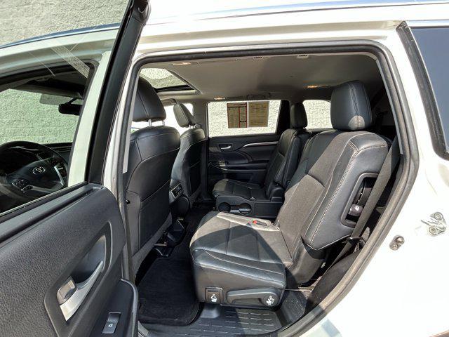 used 2015 Toyota Highlander car, priced at $16,474
