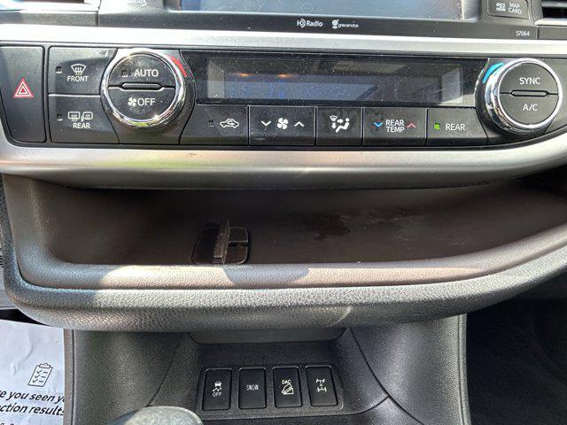 used 2015 Toyota Highlander car, priced at $16,474