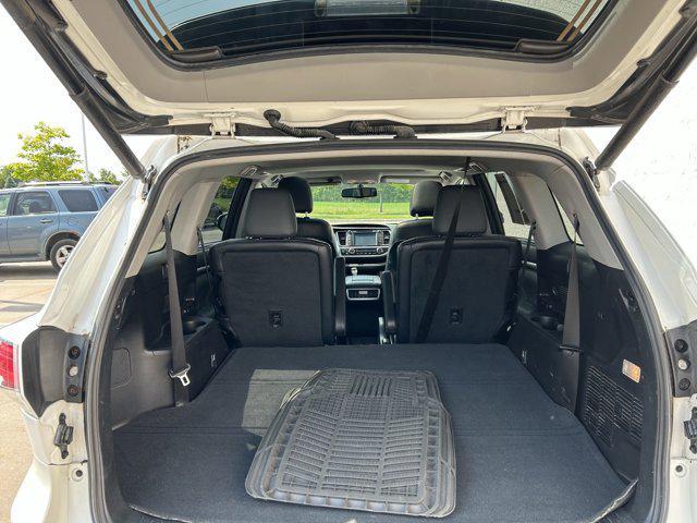 used 2015 Toyota Highlander car, priced at $16,474