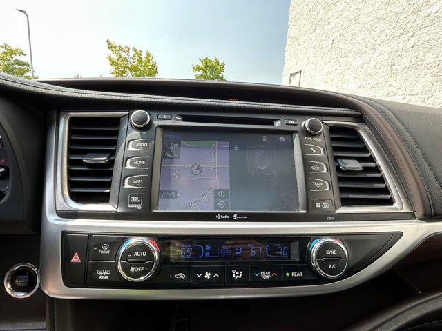 used 2015 Toyota Highlander car, priced at $16,474