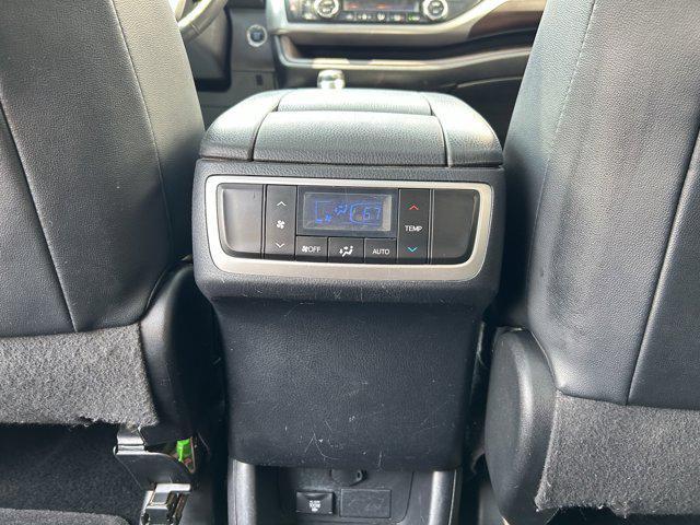used 2015 Toyota Highlander car, priced at $16,474