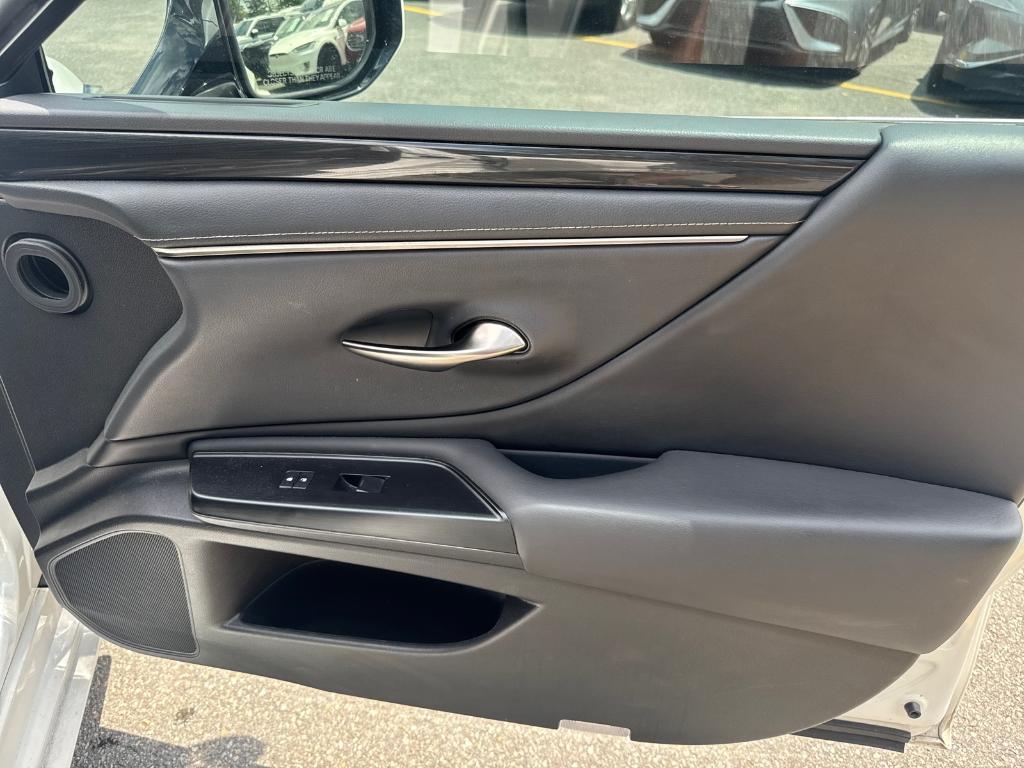 used 2020 Lexus ES 350 car, priced at $26,995
