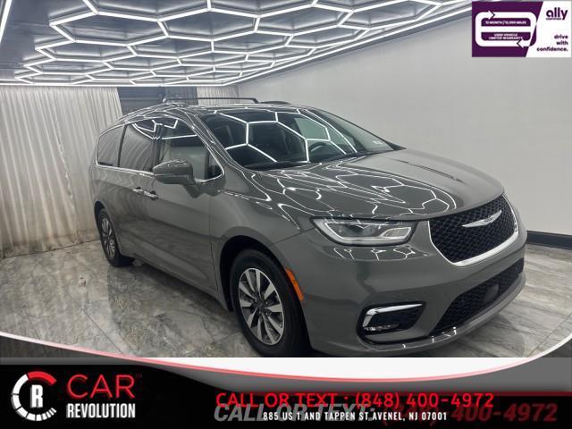 used 2021 Chrysler Pacifica Hybrid car, priced at $20,999
