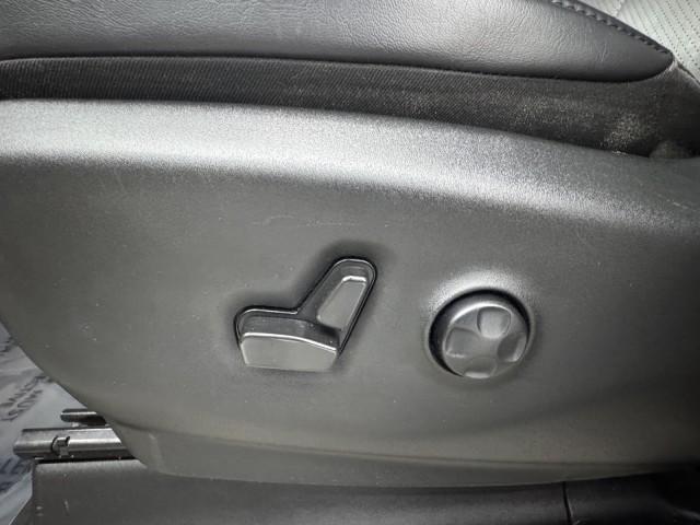 used 2023 Chrysler Pacifica car, priced at $20,999