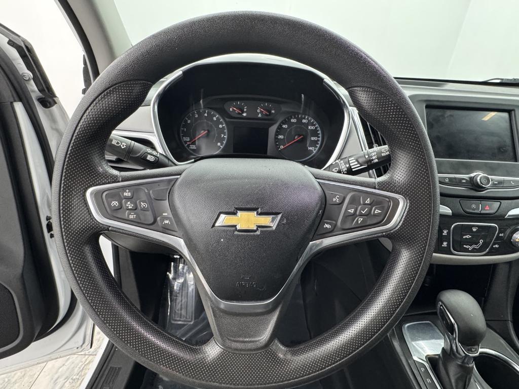 used 2022 Chevrolet Equinox car, priced at $18,995