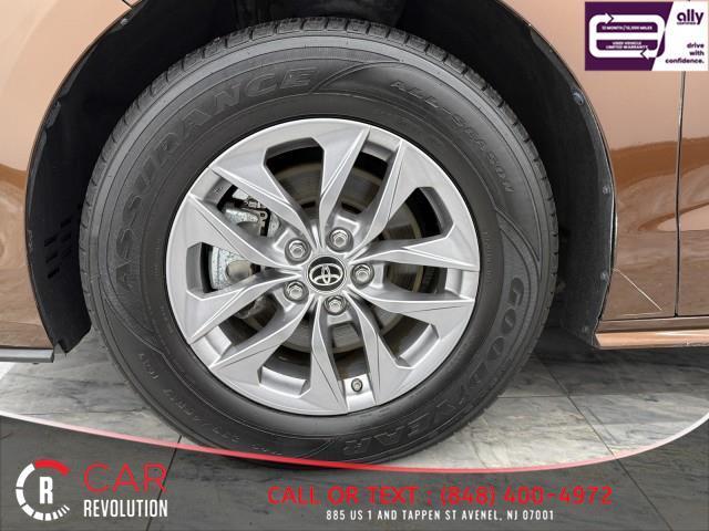 used 2024 Toyota Sienna car, priced at $34,999