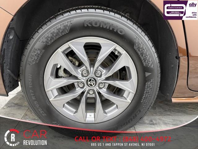 used 2024 Toyota Sienna car, priced at $34,999