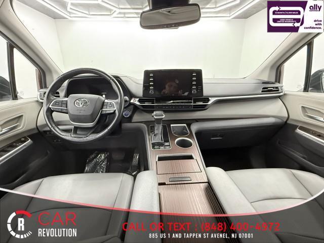 used 2024 Toyota Sienna car, priced at $34,999