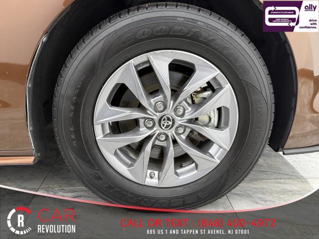 used 2024 Toyota Sienna car, priced at $34,999