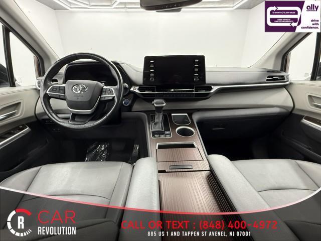 used 2024 Toyota Sienna car, priced at $34,999