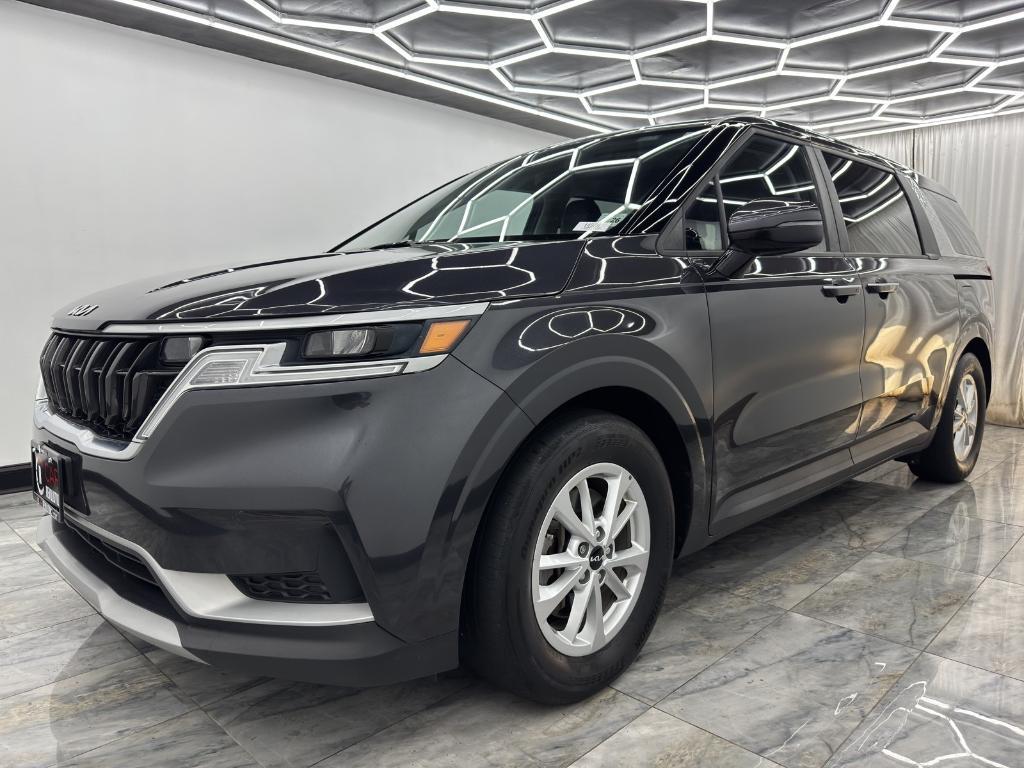 used 2022 Kia Carnival car, priced at $27,995