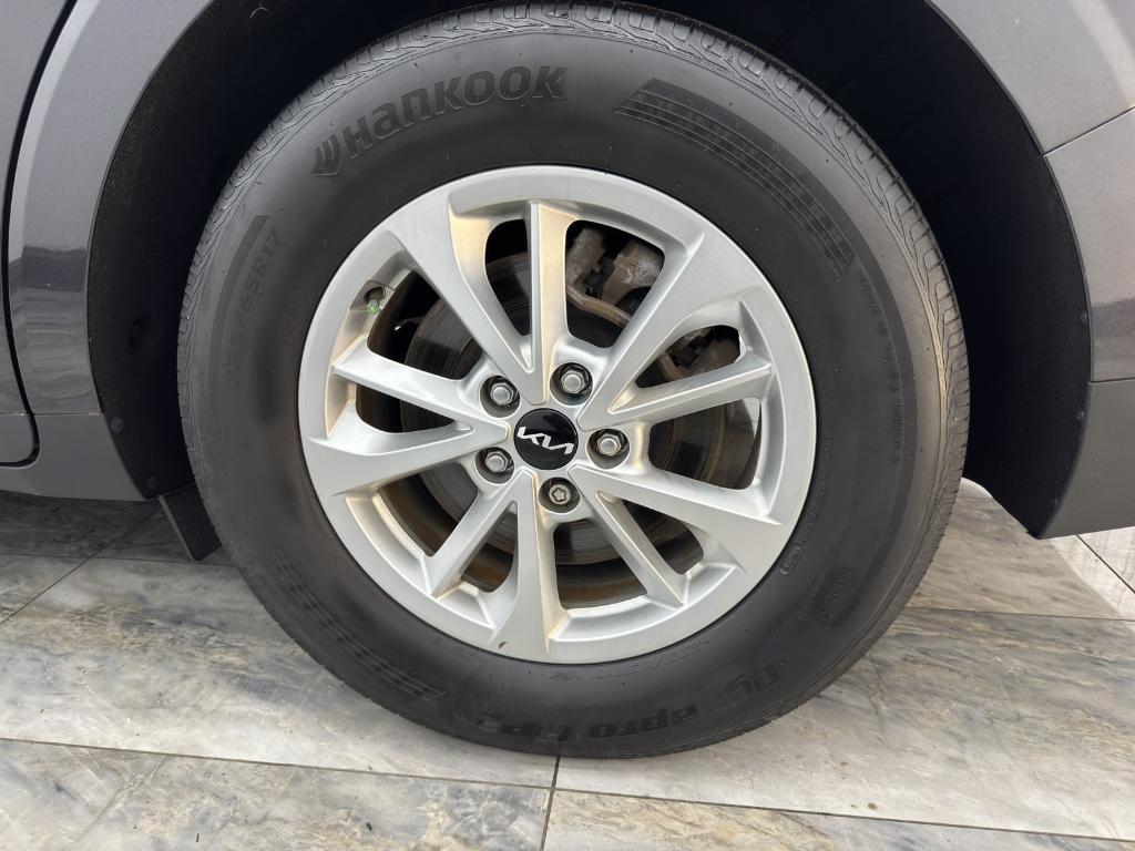 used 2022 Kia Carnival car, priced at $27,995