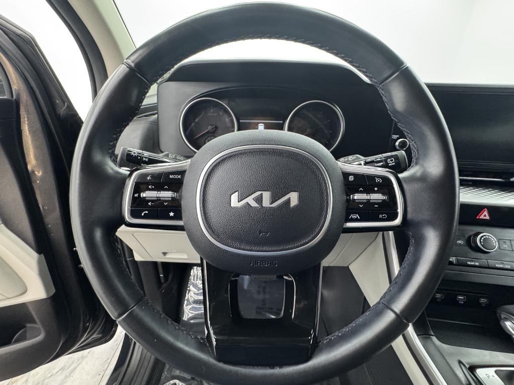 used 2022 Kia Carnival car, priced at $27,995