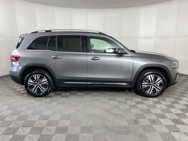 new 2025 Mercedes-Benz GLB 250 car, priced at $53,370