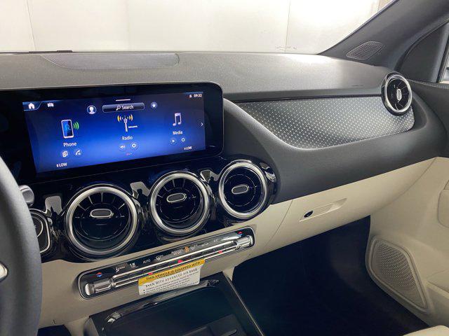new 2025 Mercedes-Benz GLA 250 car, priced at $44,250