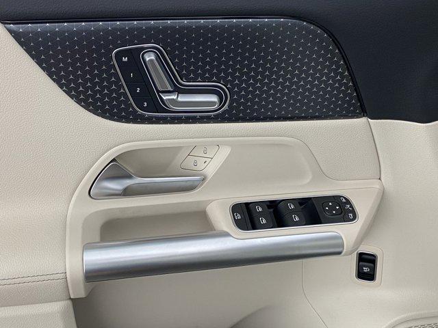 new 2025 Mercedes-Benz GLA 250 car, priced at $44,250