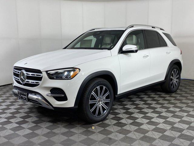 new 2025 Mercedes-Benz GLE 450 car, priced at $73,745