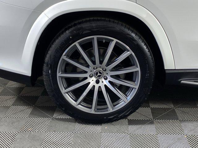 new 2025 Mercedes-Benz GLS 580 car, priced at $117,645