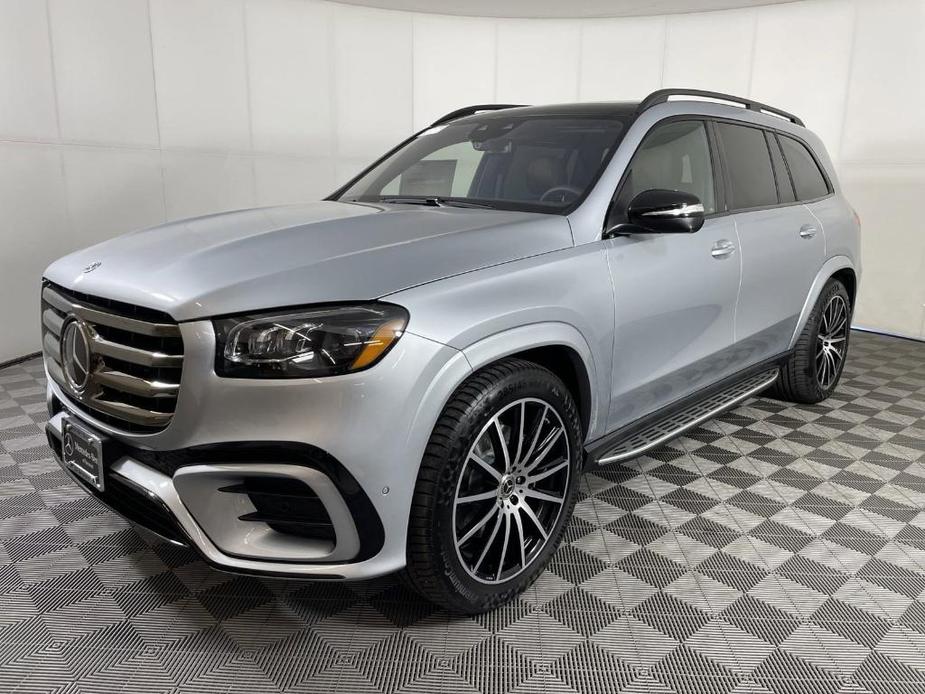 new 2024 Mercedes-Benz GLS 580 car, priced at $125,725