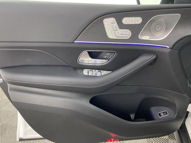 new 2025 Mercedes-Benz GLS 450 car, priced at $92,045