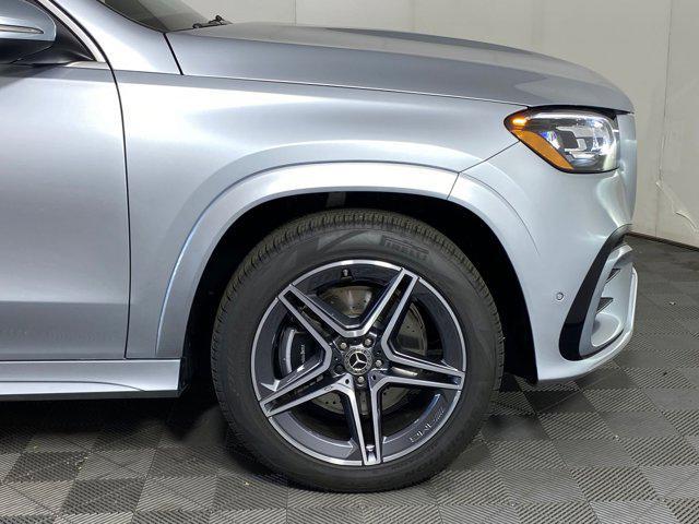 new 2025 Mercedes-Benz GLS 450 car, priced at $95,525