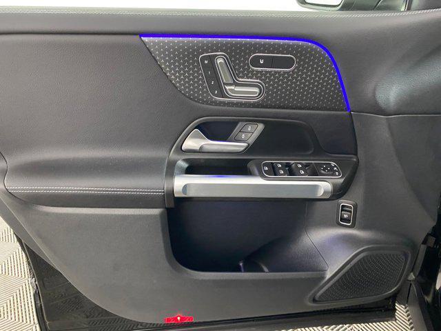 new 2025 Mercedes-Benz GLB 250 car, priced at $49,595