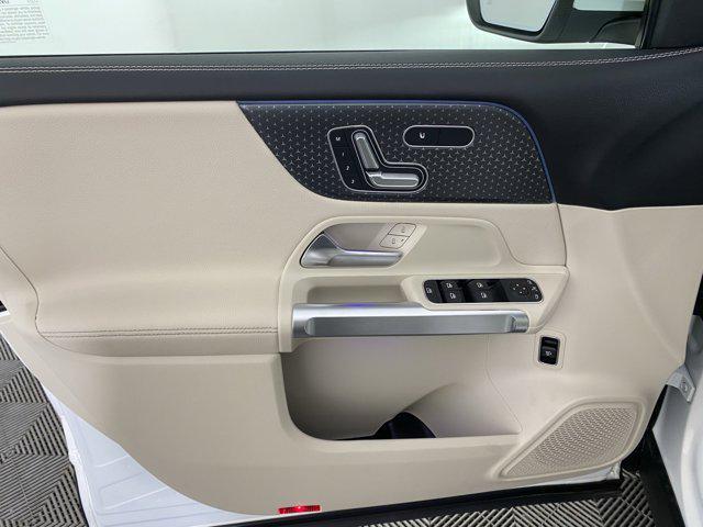 new 2025 Mercedes-Benz GLB 250 car, priced at $49,595