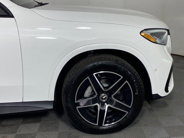 new 2026 Mercedes-Benz GLC 300 car, priced at $58,950