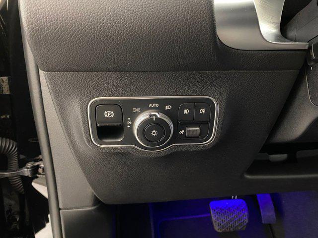 new 2025 Mercedes-Benz GLB 250 car, priced at $49,595