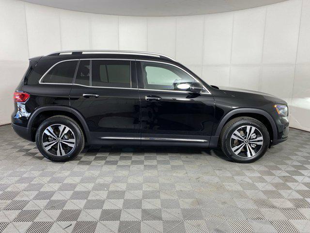 used 2025 Mercedes-Benz GLB 250 car, priced at $39,192