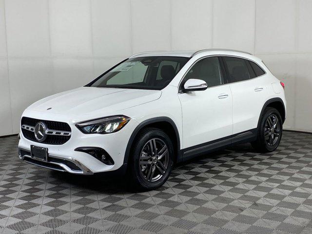 new 2025 Mercedes-Benz GLA 250 car, priced at $49,059