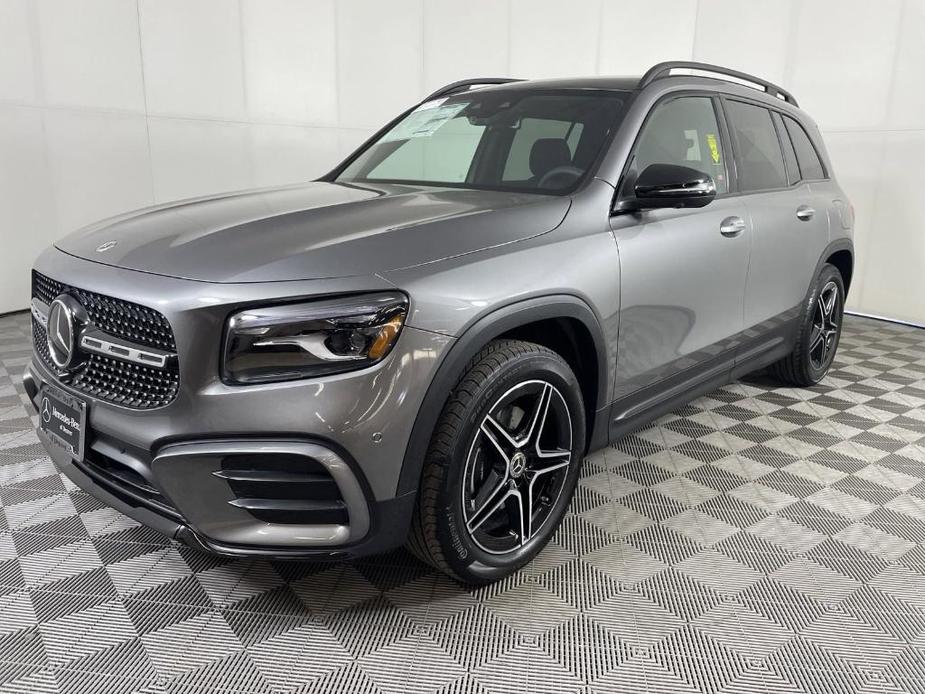new 2024 Mercedes-Benz GLB 250 car, priced at $60,090