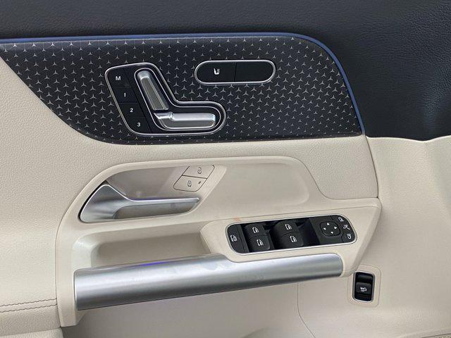new 2025 Mercedes-Benz GLA 250 car, priced at $48,450