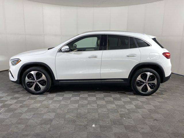 new 2025 Mercedes-Benz GLA 250 car, priced at $48,450