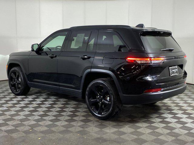 used 2024 Jeep Grand Cherokee car, priced at $37,998