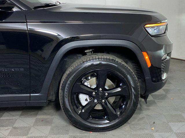 used 2024 Jeep Grand Cherokee car, priced at $37,998