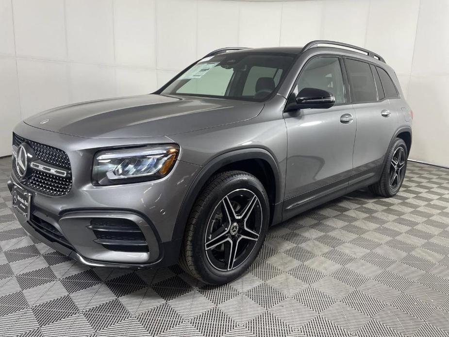 new 2024 Mercedes-Benz GLB 250 car, priced at $55,925