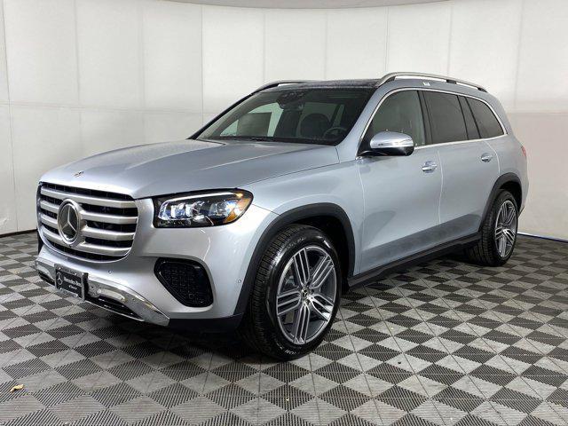 new 2025 Mercedes-Benz GLS 450 car, priced at $95,315