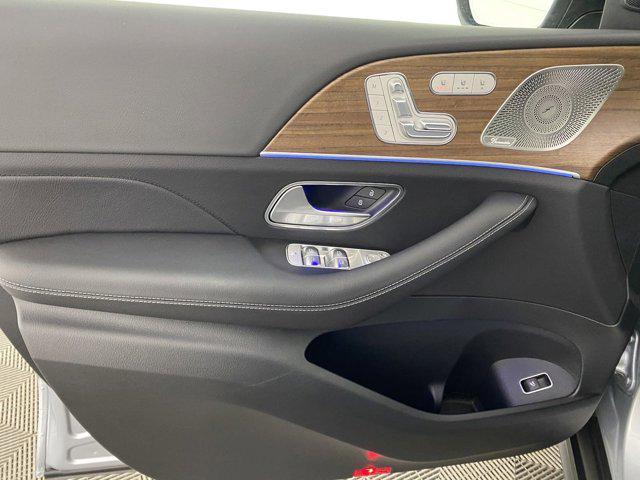 new 2025 Mercedes-Benz GLS 450 car, priced at $94,165