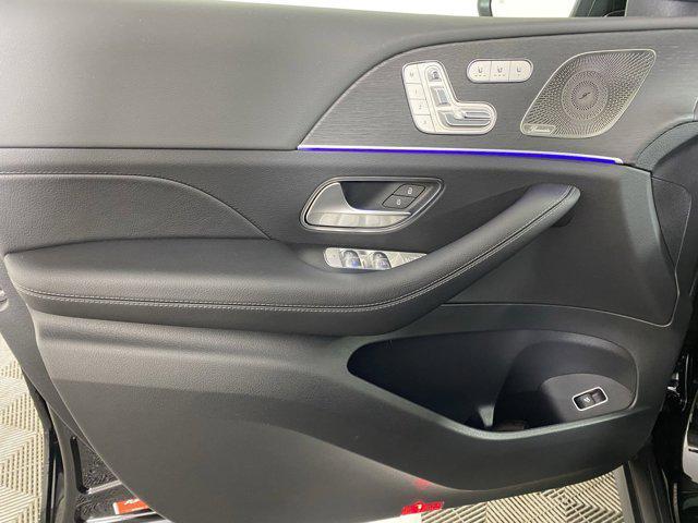 new 2025 Mercedes-Benz GLE 450 car, priced at $81,095