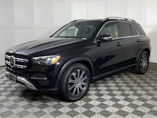 new 2025 Mercedes-Benz GLE 450 car, priced at $81,095