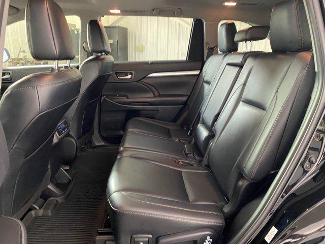 used 2019 Toyota Highlander Hybrid car, priced at $26,999