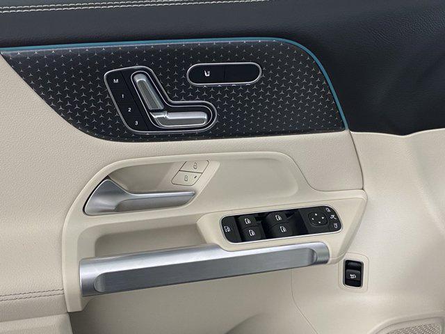 new 2025 Mercedes-Benz GLB 250 car, priced at $49,595
